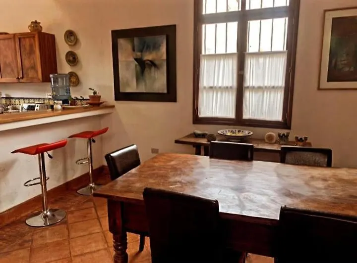 Habitacion En Linda Casa Muy Tranquila Antigua